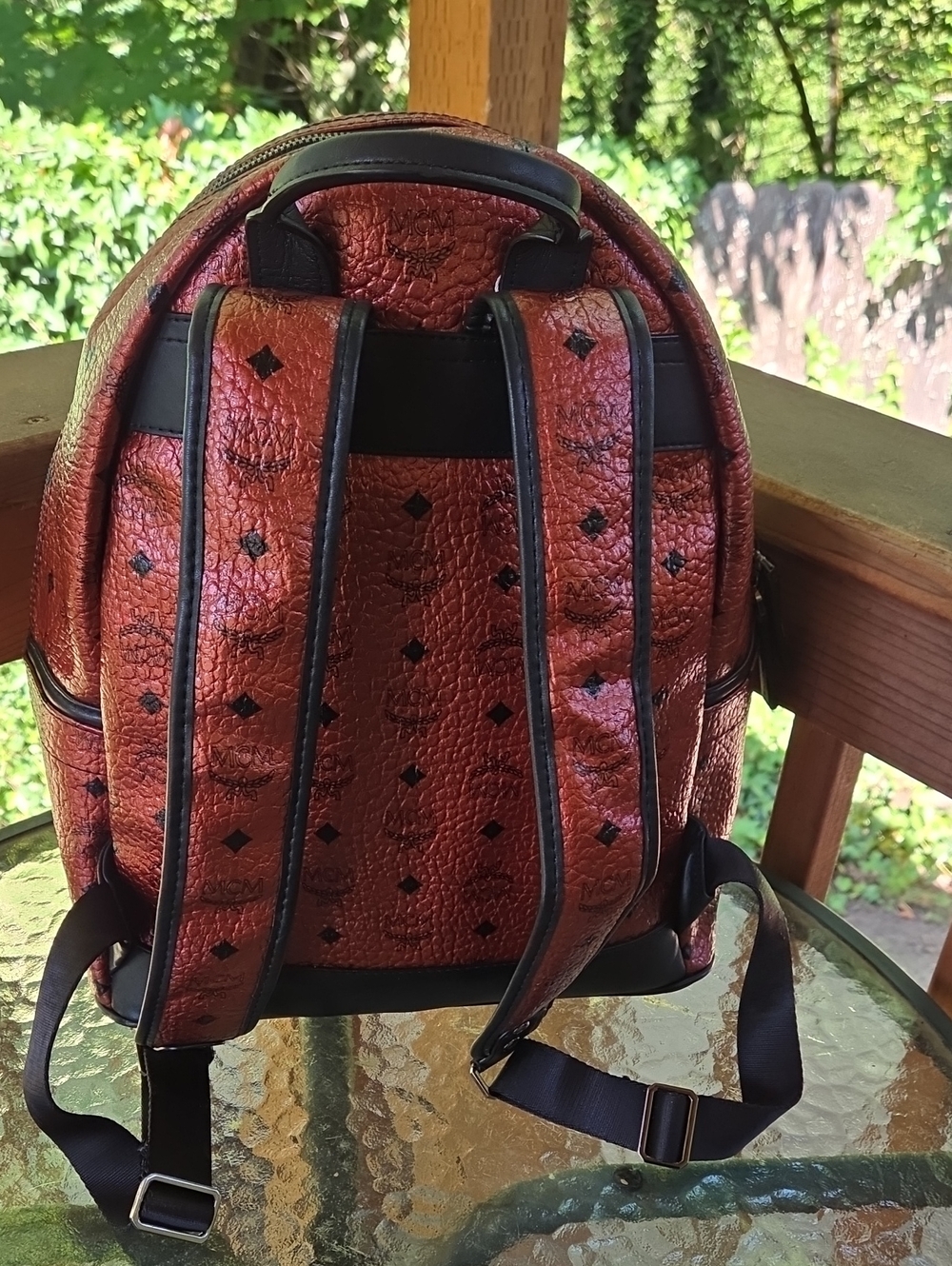 Large MCM Red  Studded Backpack - Picture 4 of 10